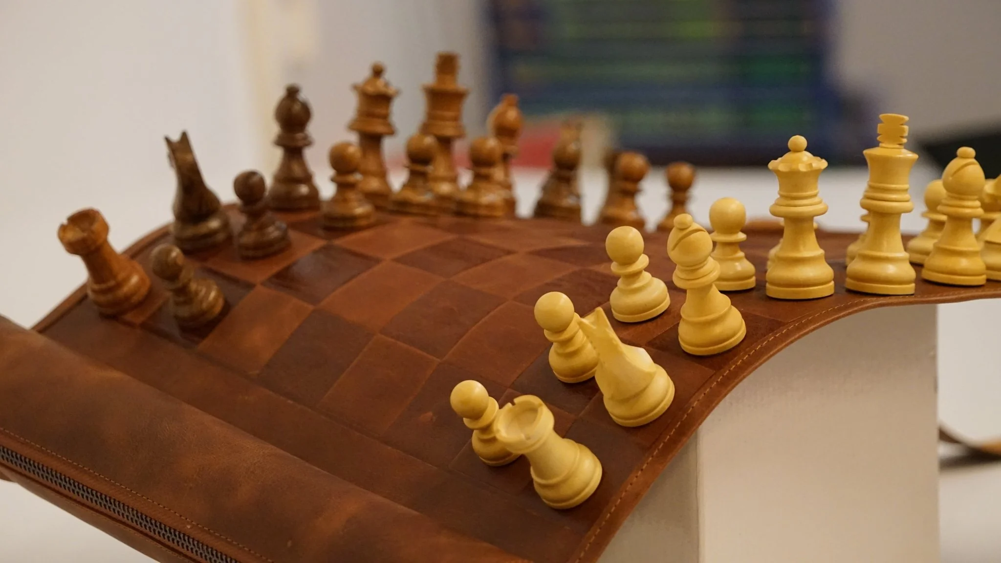 Ensemble jeu d'échecs en cuir - magnétique - Marron - mélia games