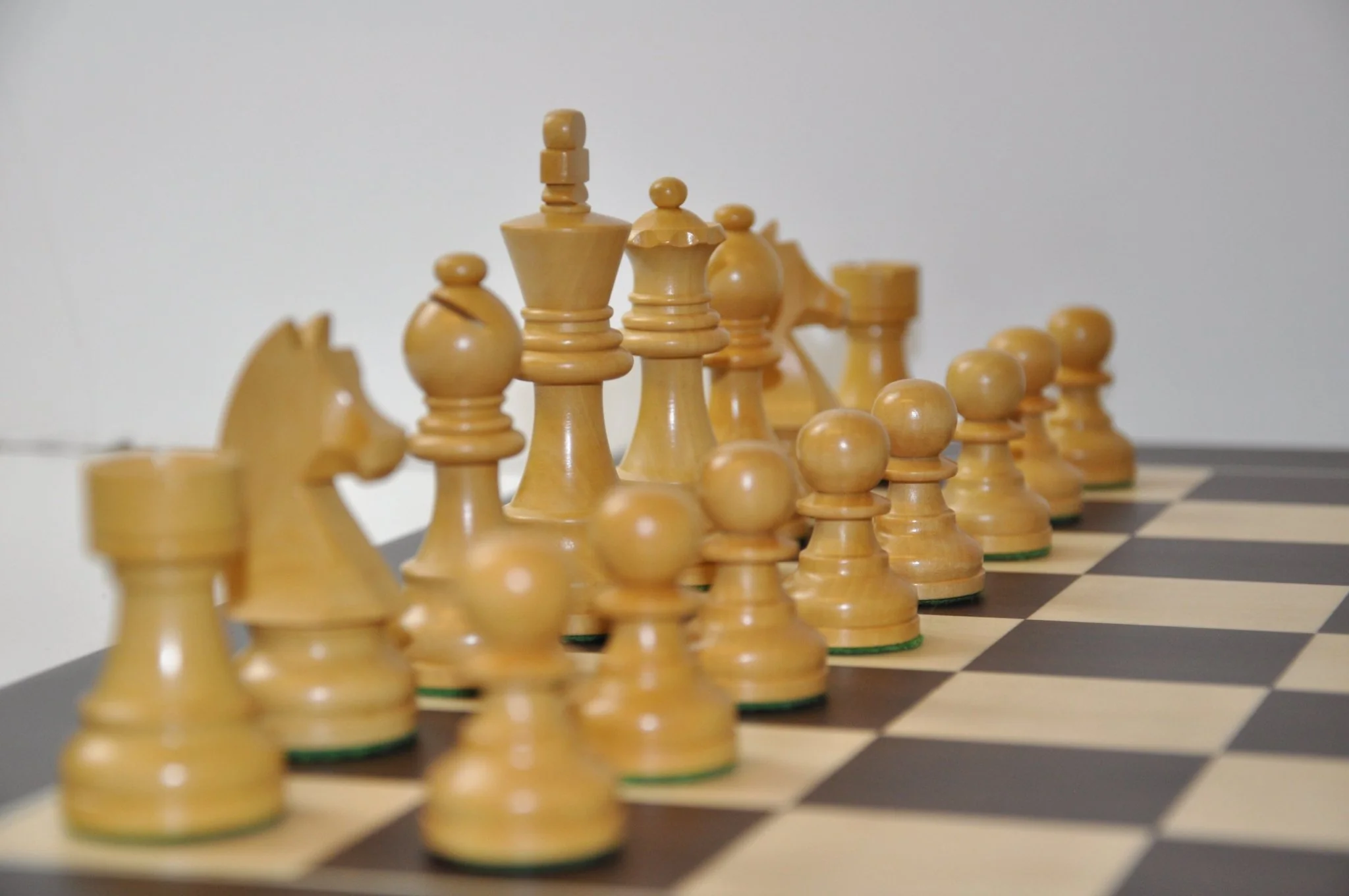 Ensemble jeu d'échecs en Wengé - biseauté - Pièces en buis teinté - Image 7