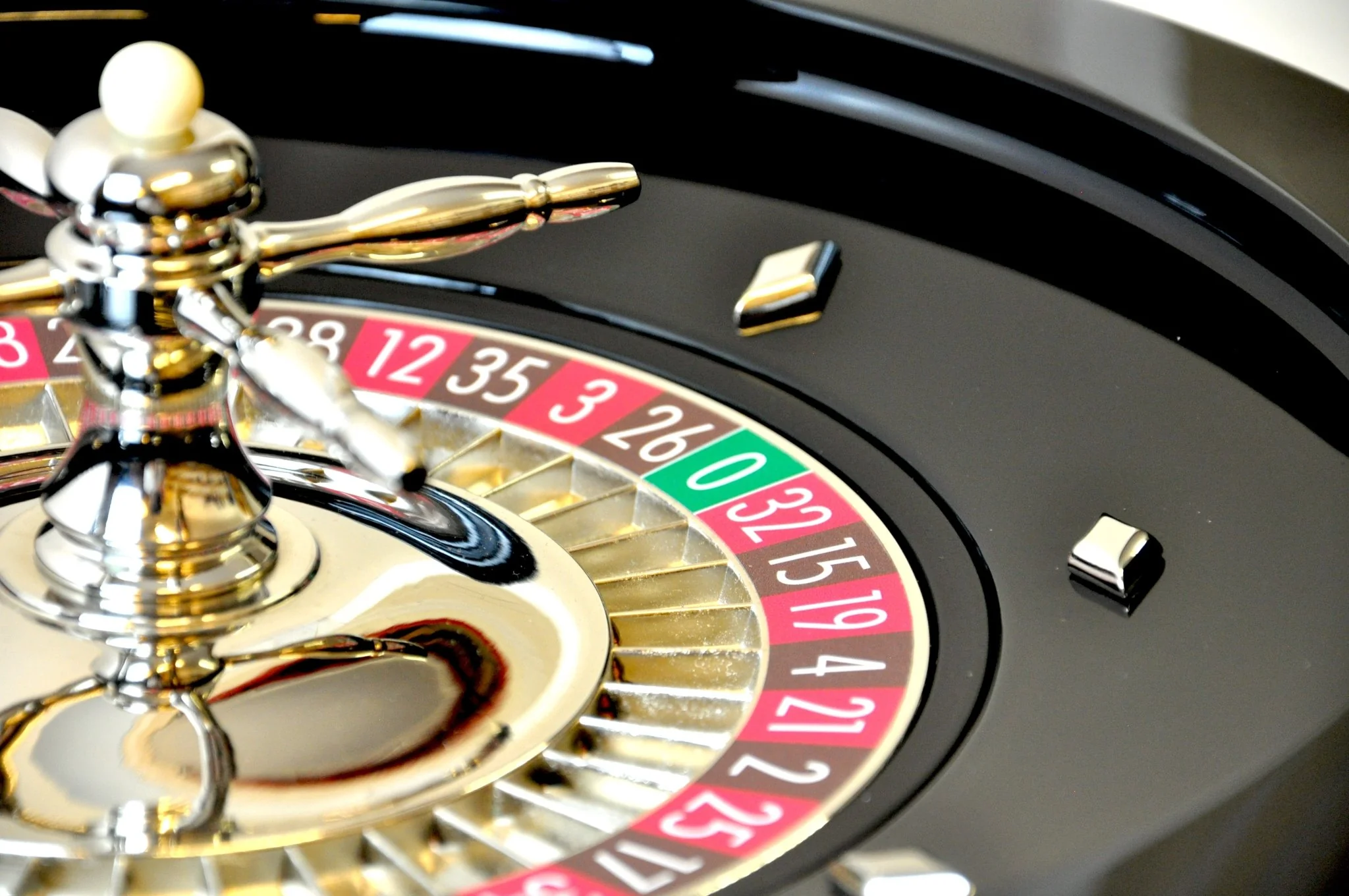 Roulette en Bois - Laquée Noir - 45 cm - Image 2