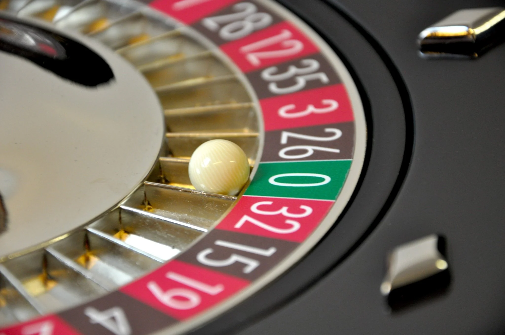 Roulette en Bois - Laquée Noir - 45 cm - Image 8